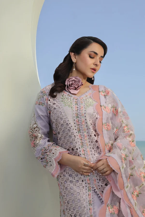 Maryam Hussain - Feroz - Image 4